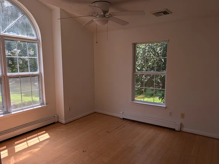 7430 Bayside Rd — Photo 15