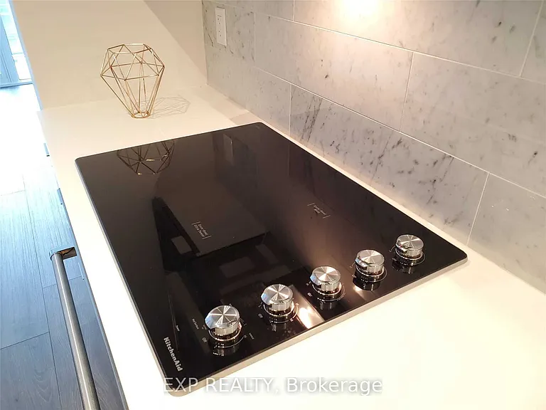 38 Iannuzzi St #813 — Photo 8