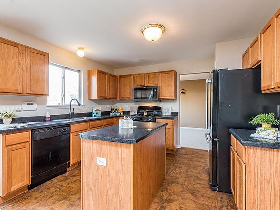 5th image of 2405 Martha Ave