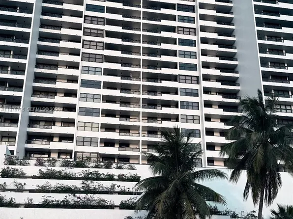 2555 Collins Ave APT 506, Miami Beach, FL 33140