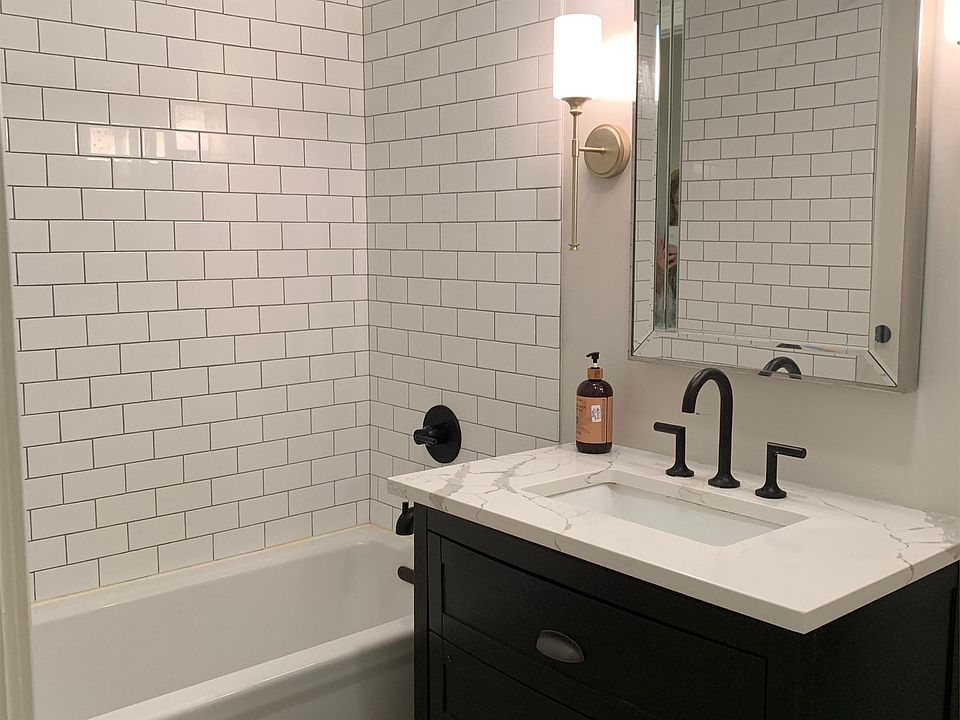 2nd image of 204 Lafayette St APT 2B