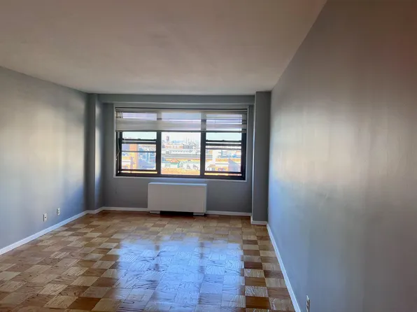 225 Saint Pauls Avenue image 2 of 22