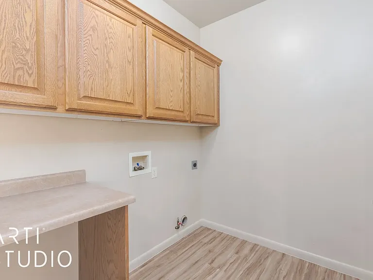 140 S 1250 W — Photo 15