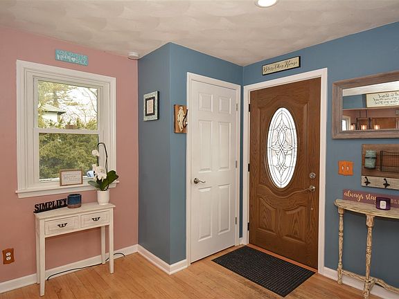 2nd image of 1224 Putnam Ave