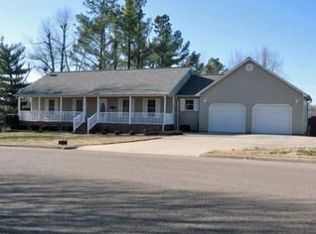 702 Saddle Spur Rd, Dexter, MO 63841