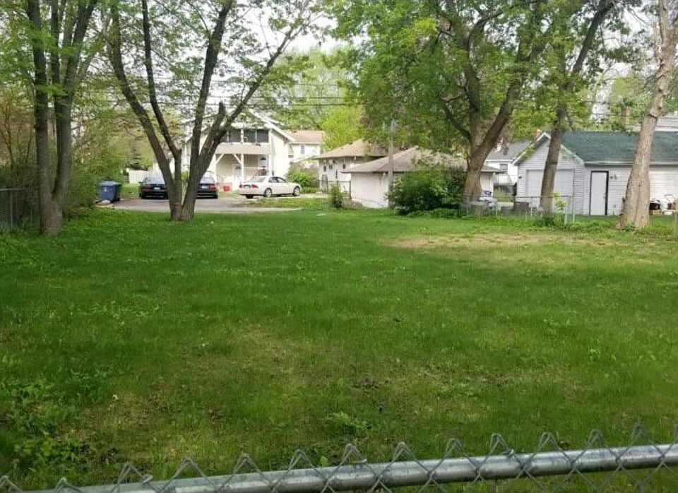 2nd image of 4007 Emerson Ave N