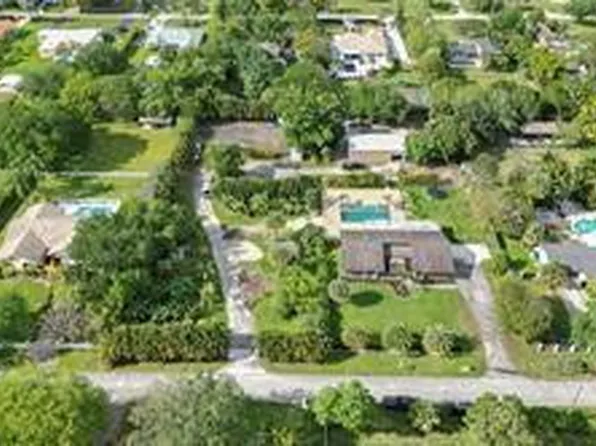 13941 SW 22nd Place, Davie, FL 33325
