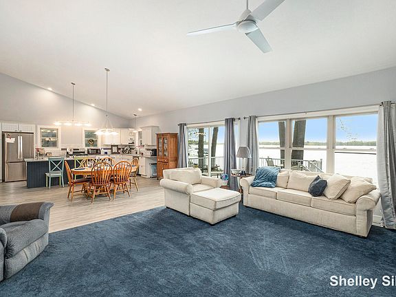 3rd image of 2496 Wolf Lake Dr
