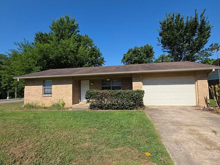 1336 S Sidney Ave — Photo 1