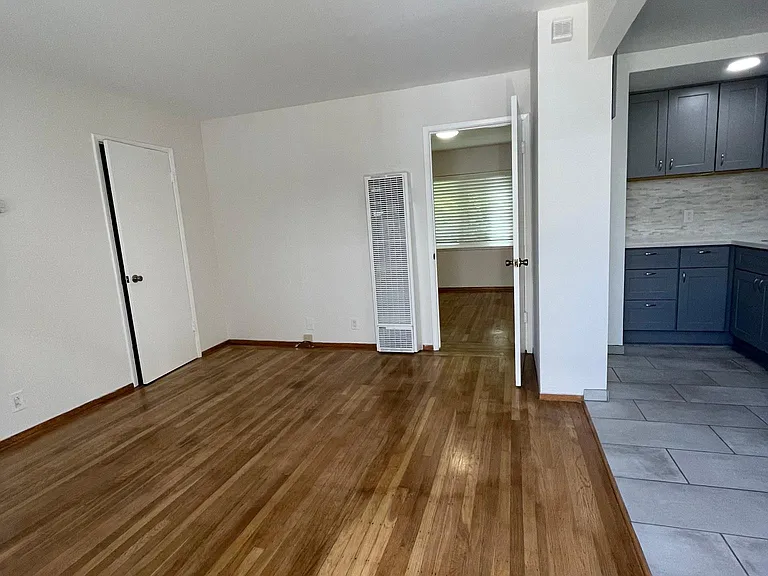 4804 Clarke St #2 — Photo 7