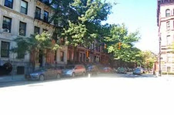 Rented by Link NY Realty | media 97