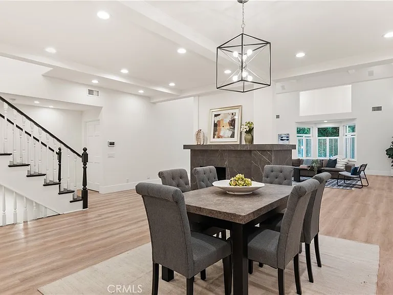 14713 Valleyheart Dr — Photo 10