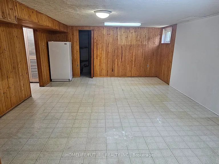 61 Hollyhedge Dr — Photo 22