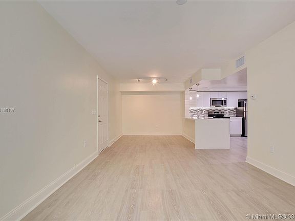 3rd image of 3601 NE 207th St APT 1105