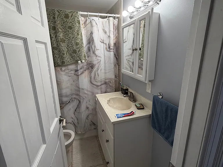 80-82 Tyngsboro Rd #3 — Photo 6