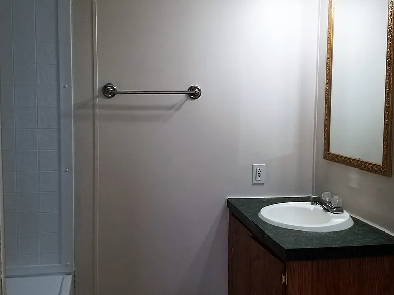Westbridge Manor — Photo 27