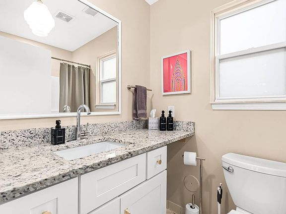 3rd image of 18447 Sharon Ln #Id1032337p