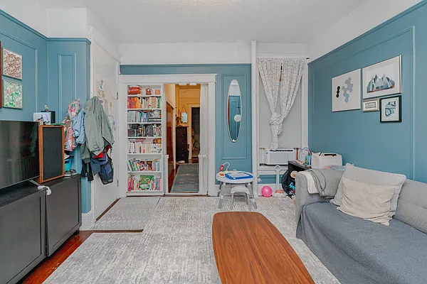 Rented by Modern Spaces | media 22