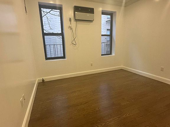 4th image of 364 S 1st St APT 18