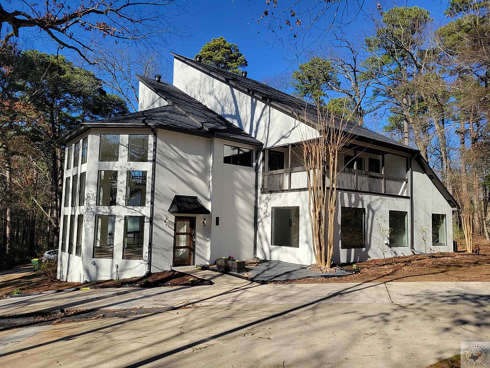 1st image of 33 Dogwood Lake Dr