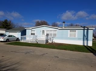 19 Rebecca Dr, Urbana, IL 61802