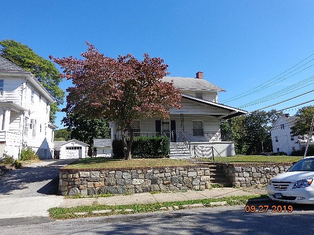 2nd image of 533 Dyckman St