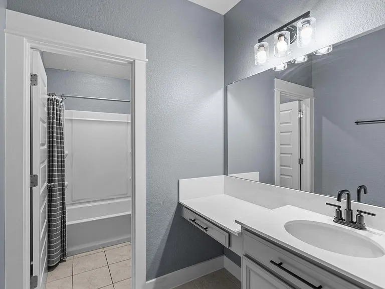 525 Compania Cv — Photo 22