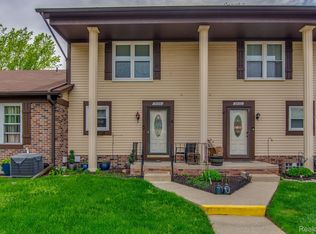 35319 Bristlecone Dr, Clinton Township, MI 48035
