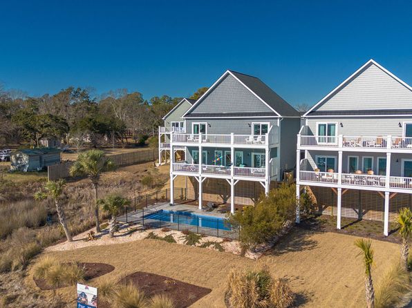 102 Pier View Court, Hampstead, NC 28443