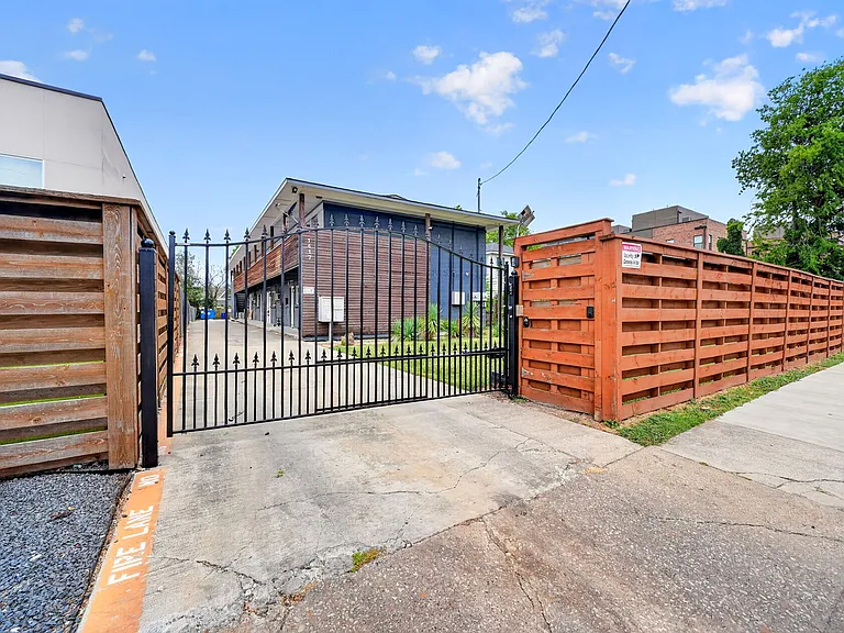 1417 Bennett Ave #G — Photo 17