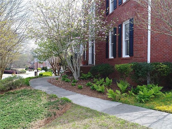 3rd image of 4070 Boles Creek Dr