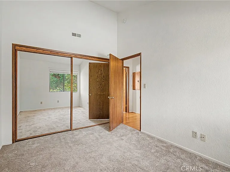 214 Topaz St — Photo 23