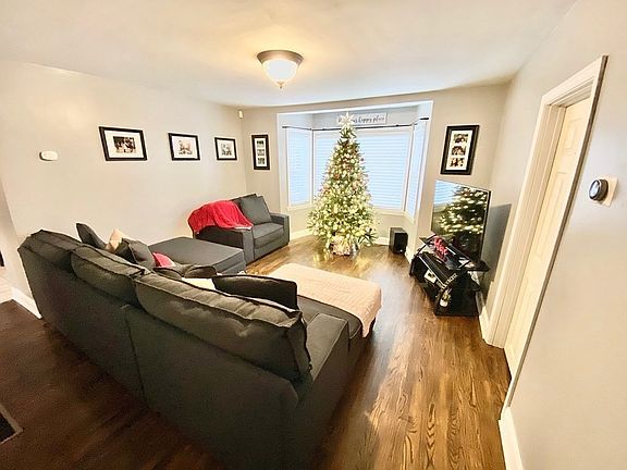 5th image of 47 Clifton Ave