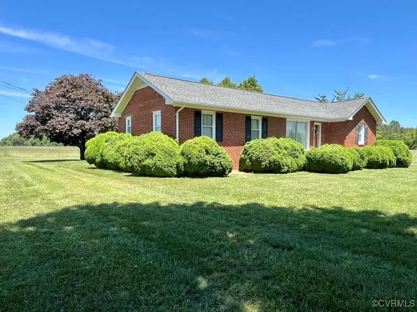 9815 Richmond Rd, Warsaw, VA 22572