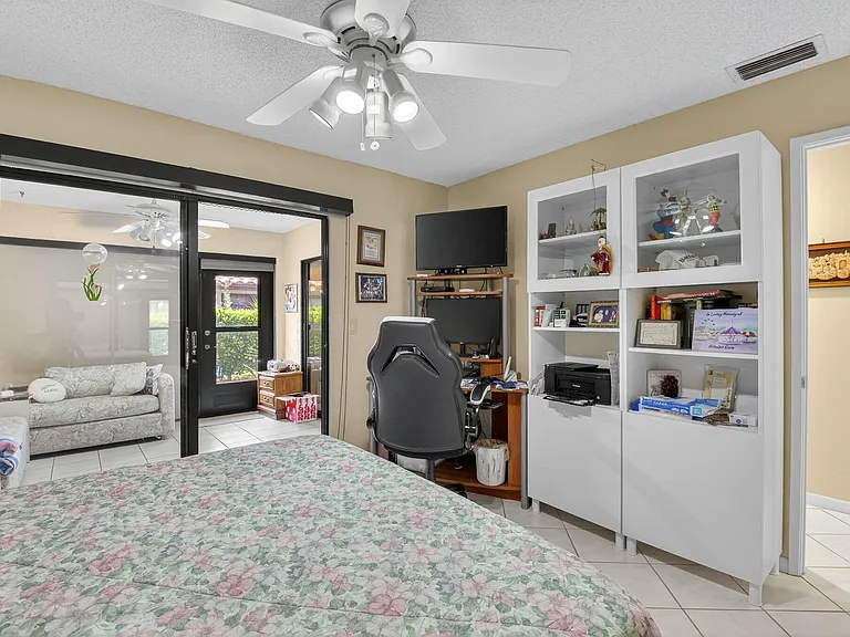 6234 Pointe Regal Cir — Photo 9