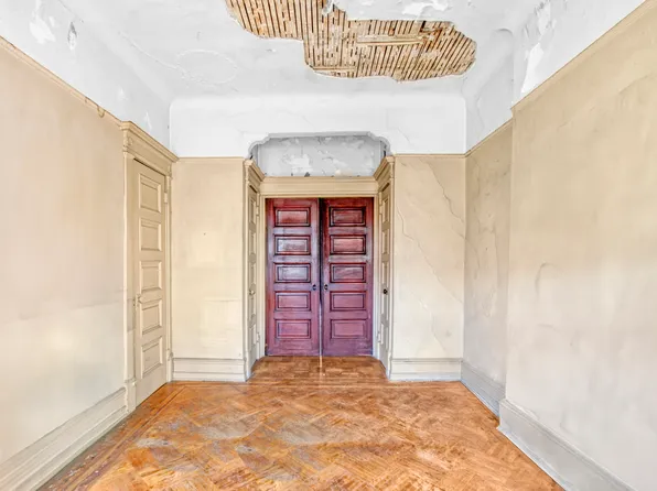 426 Mac Donough Street image 8 of 55