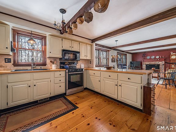 4th image of 286 Opening Hill Road