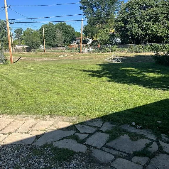 1217 Redwood Dr — Photo 4