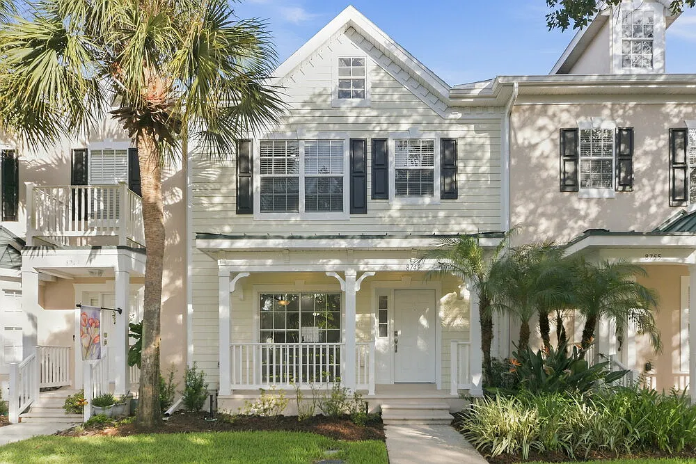 3 bed, 2.5 bath, 1724 sqft, $2,540 — Photo 1