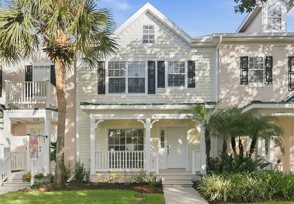 8749 Silk Bay Pl