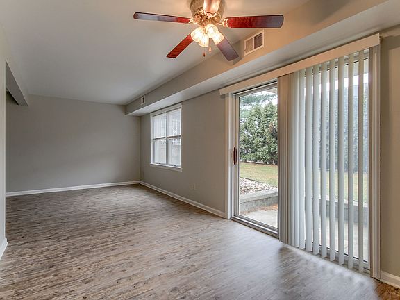 2nd image of 555 Allison Dr #6
