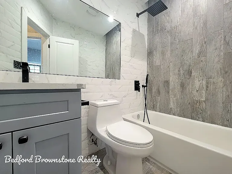 561 Chauncey St #Penthouse 1 — Photo 5