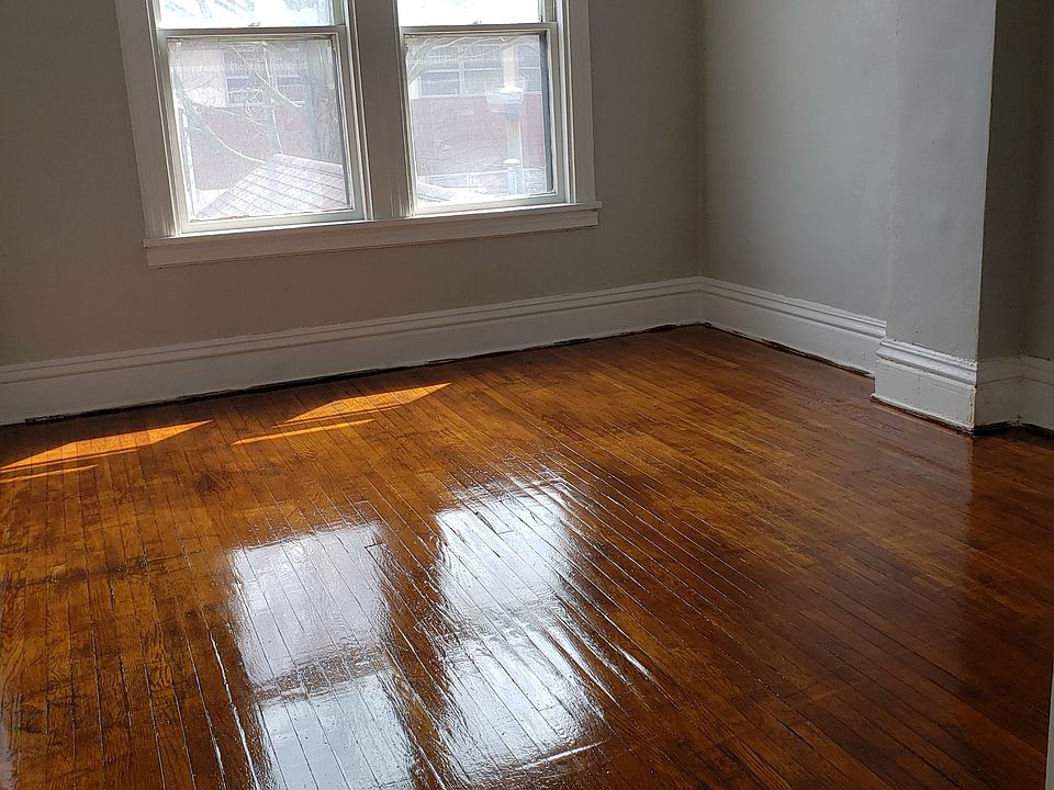 1st image of 706 Broadway St #7
