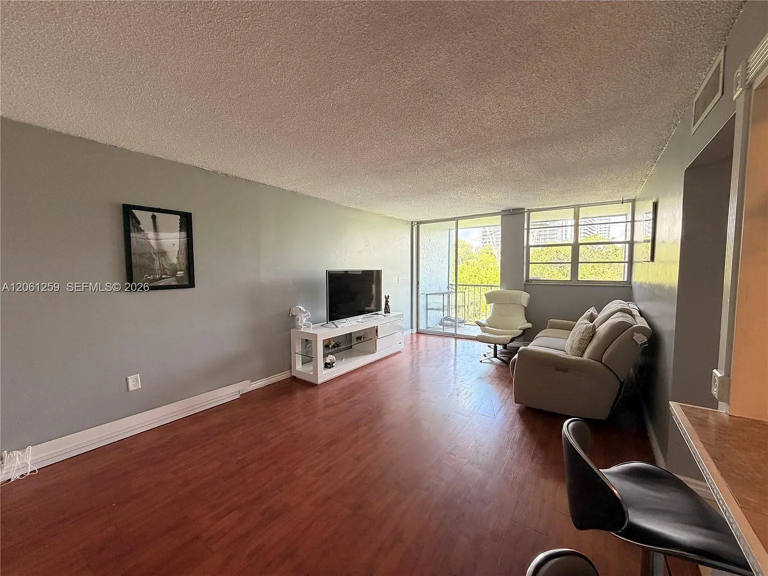 Eastern Parkview Condo — Photo 3