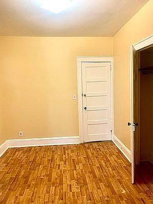 4th image of 987 Rogers Ave #2