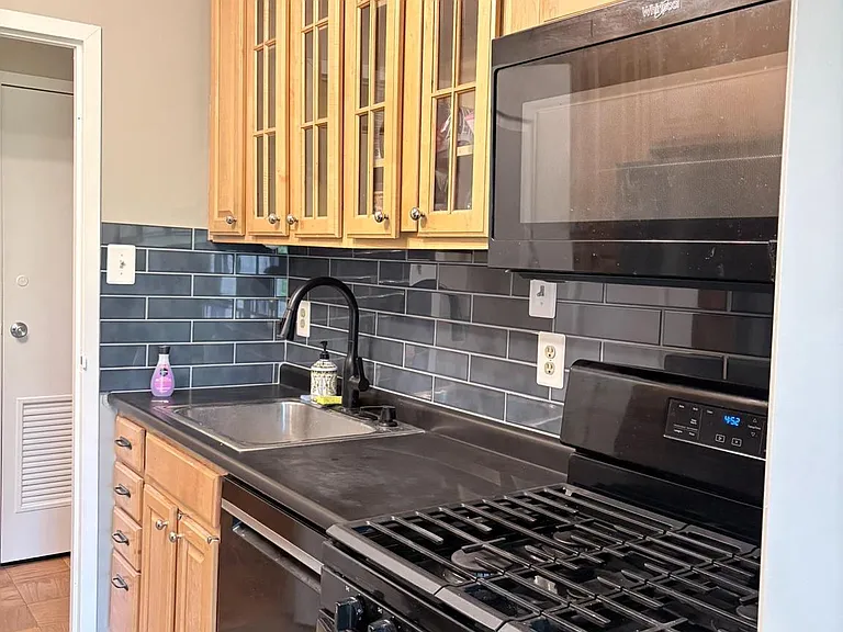 6001 Arlington Blvd #504 — Photo 9