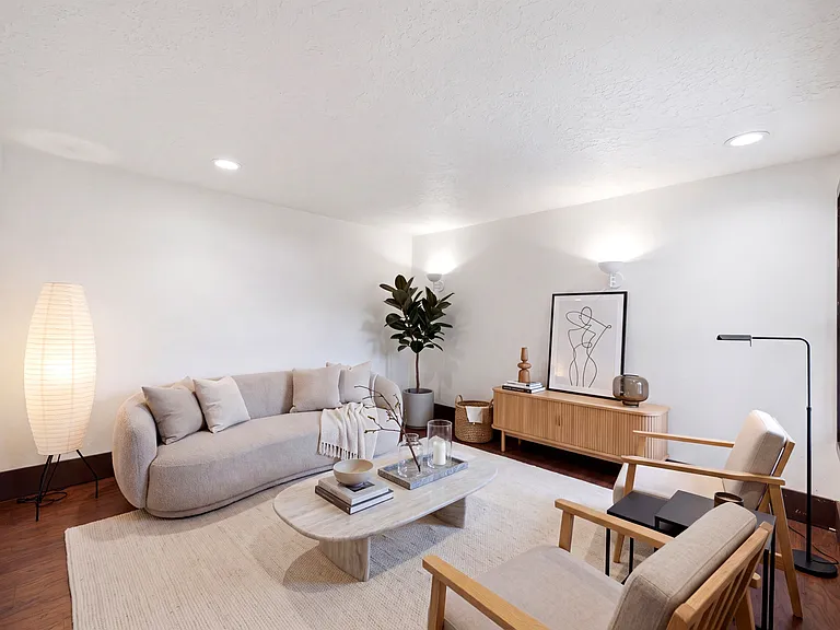 1670 Bellevue St SE — Photo 35