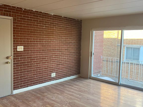 4th image of 1817 S Harlem Ave #8