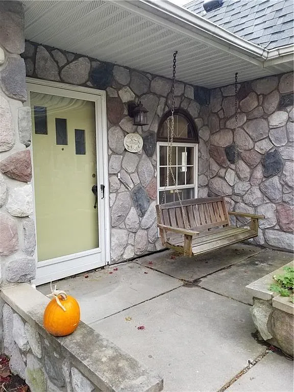 7 Mile Rd — Photo 4