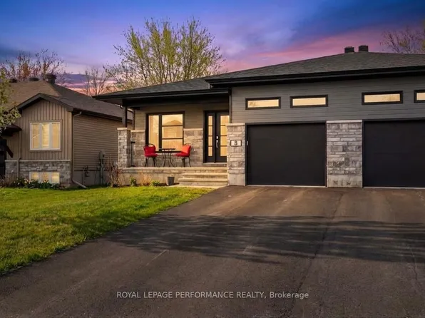 8 Brittany St, North Stormont, ON K0A 1R0